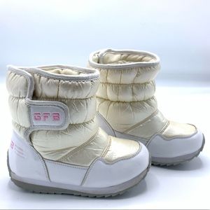 GIRLS GFB WHITE SNOW BOOTS
